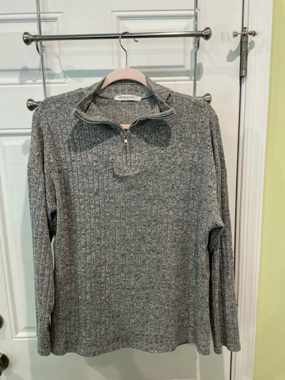 MISSLOOK Gray Ribbed Zip-Front Knit Pullover